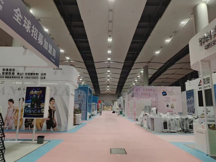 广州琶洲会展中心地毯供应安装